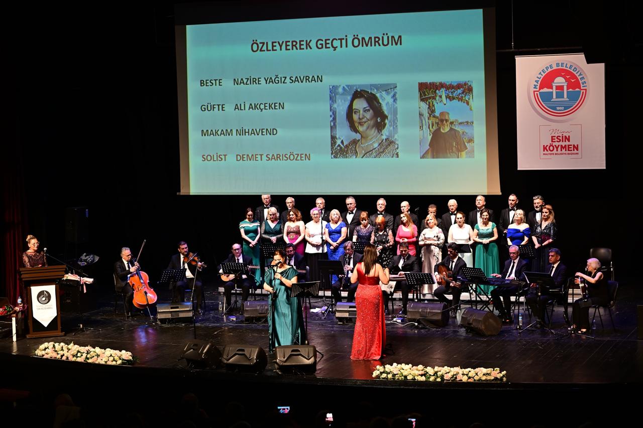 Erol Arat konser sahnesi